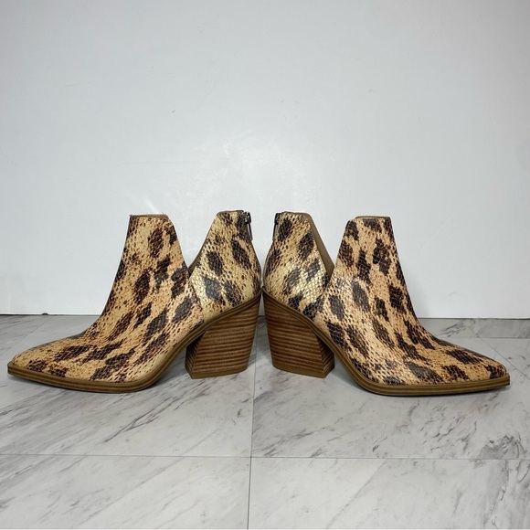 New! Vince Camuto Gigietta Print Bootie 9.5 - Picture 6 of 13